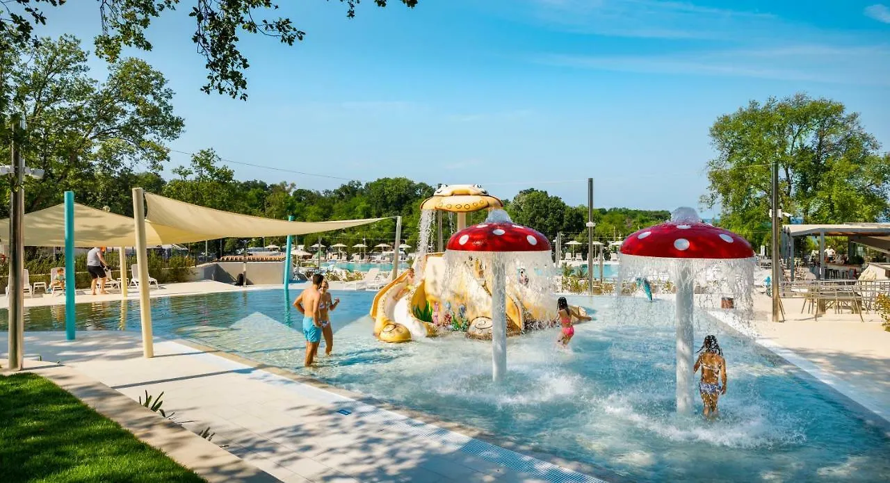 Istrian Premium Village Holiday Homes Novigrad Istria 4*,